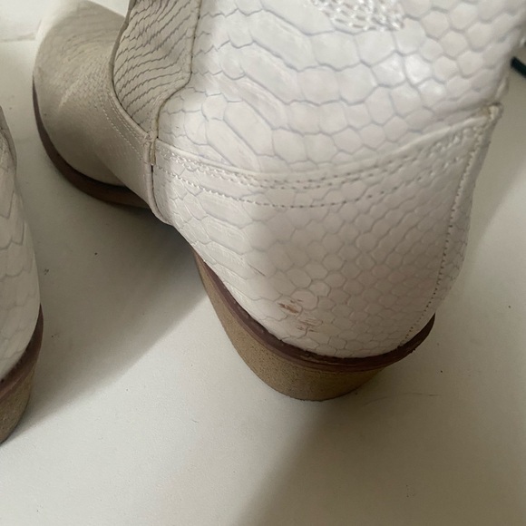 COCONUTS BY MATISSE PYTHON COWBOY BOOT WHITE - Picture 5 of 12